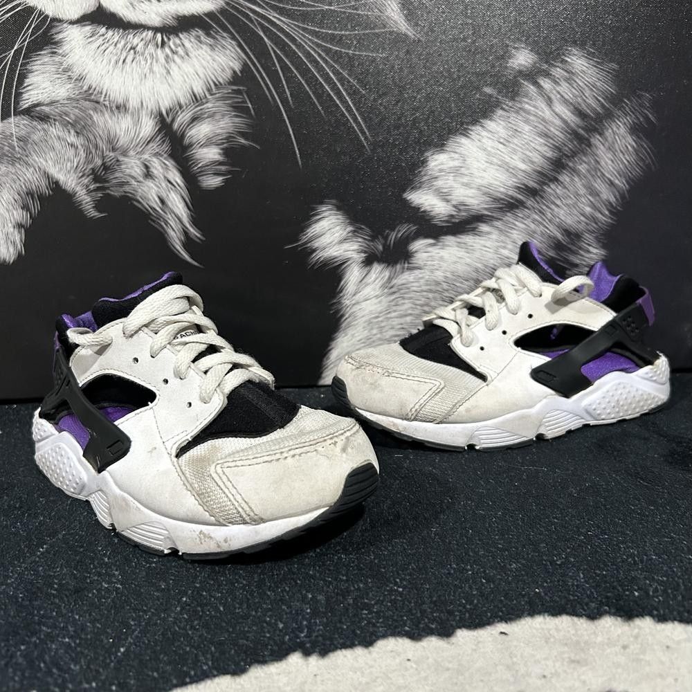 Nike Huarache Run 704949-115 Athletic Sneaker Girls 1Y Gray Leather Cushioned